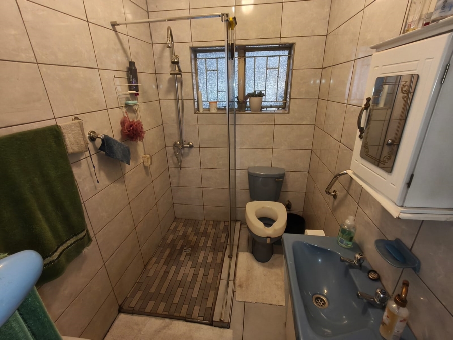 2 Bedroom Property for Sale in Rustenburg Central North West